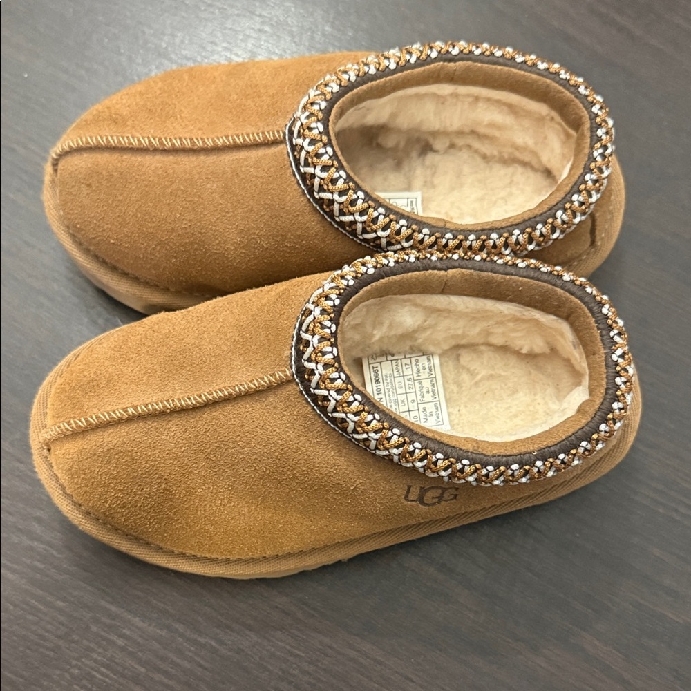 UGG Kids Chestnut Tan Suede Shearling Slip-On Slippers